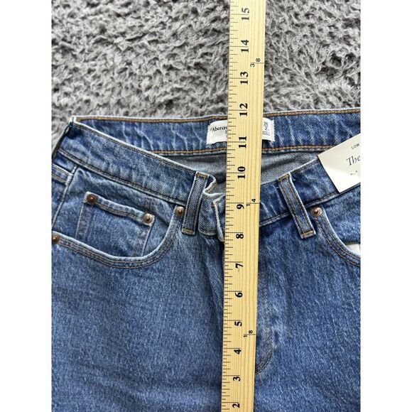 Abercrombie & Fitch The 90's Baggy Low Rise Jeans Medium Wash‎ 26/2s NWT - Picture 6 of 9